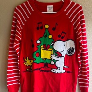 Brand new without tag and defect PEANUTS Snoopy Christmas Sweater Size Small